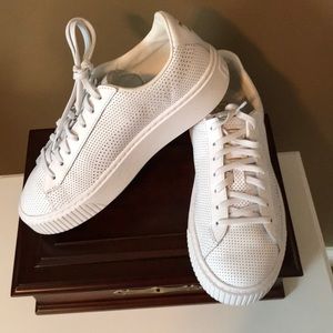 Puma White Leather Shoes. Sz. 7 Worn Once!